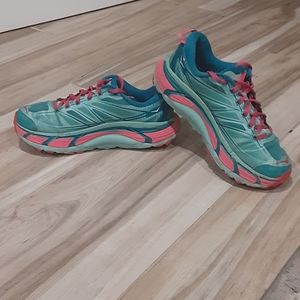 Hoka one shoes